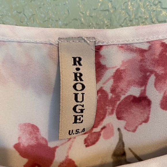 Francesca’s - Cute Floral Top - Picture 3 of 3